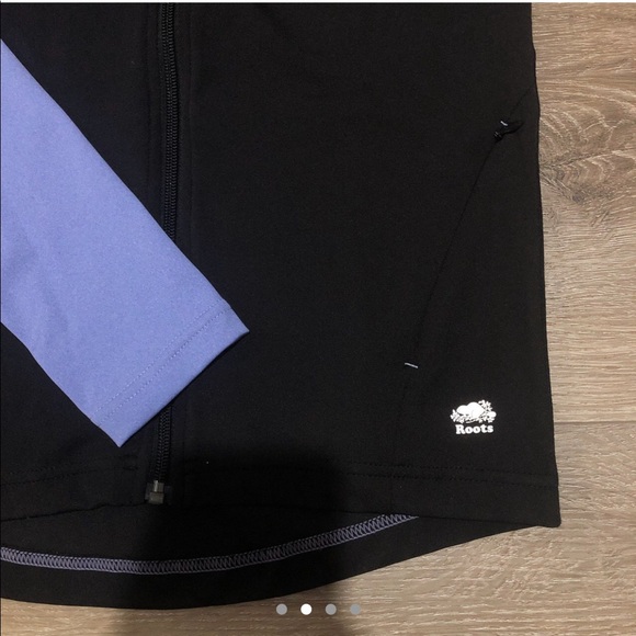 roots athletic hoodie - Picture 2 of 4